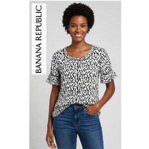 NWT!! BANANA REPUBLIC - Short ruffle sleeve animal print blouse